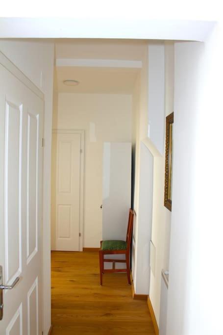 Paraderma Apartment Im Zentrum Baden Bei Wien Esterno foto