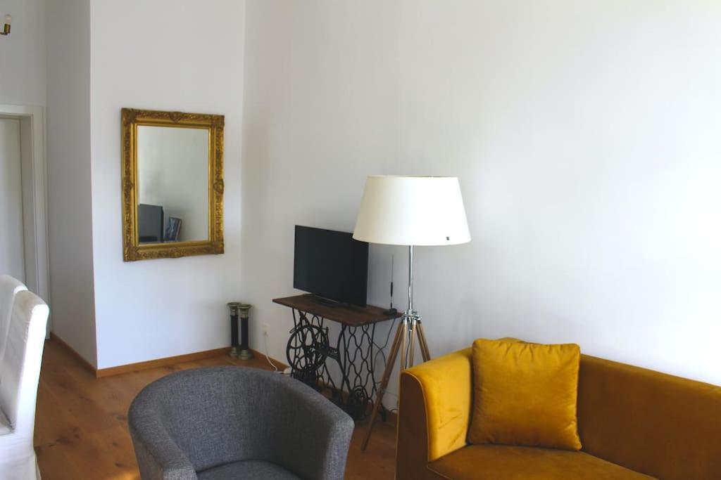 Paraderma Apartment Im Zentrum Baden Bei Wien Esterno foto